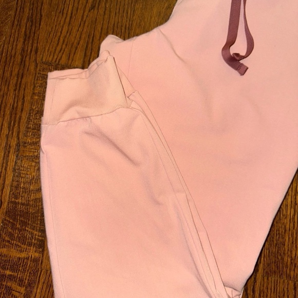 Fig Scrub Set - Picture 7 of 9